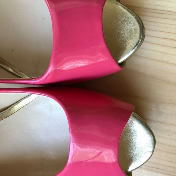 Guess Two Toned Pink with Gold Peep Toe Heels Pumps Womens Size 7.5 - Picture 4 of 13
